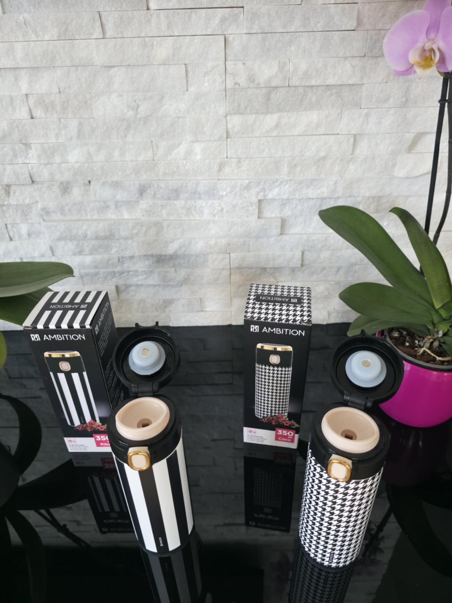 98899 AMBITION Kubek termiczny 350 ml RIBS w paski czarno białe - obrazek 3